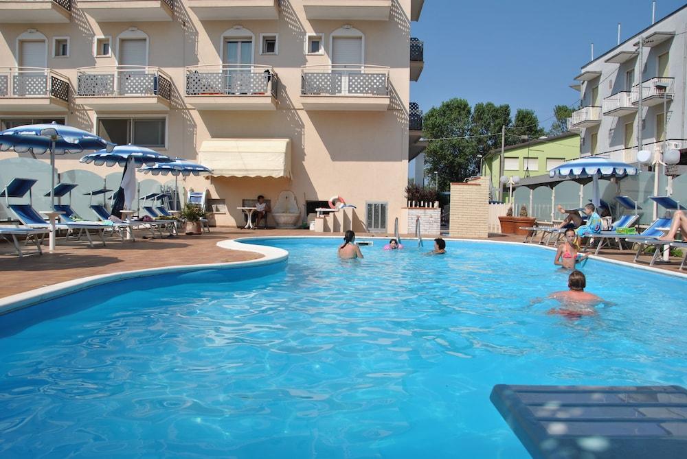 Hotel Gaston Rimini Exterior photo